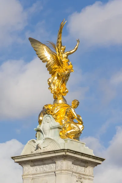 Mémorial de la Reine Victoria devant Buckingham Palace à Londres Angleterre — Photo