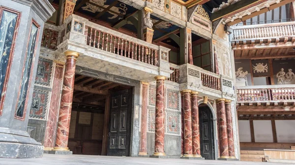 Londra İngiltere'de Shakespeare Globe Tiyatrosu