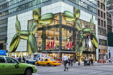 New York City - 29 Temmuz 2014: Modern H ve M Salonu 5 street New York'ta