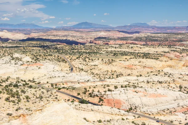 Highway 12 miljoner Dollar vägen genom öknarna mellan Boulder och Escalante Utah oss — Stockfoto