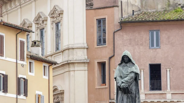 Giordano Bruno staty i Campo de Fiori, Rom, Italien — Stockfoto