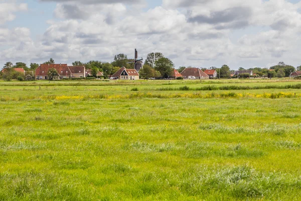 En liten holländsk by — Stockfoto