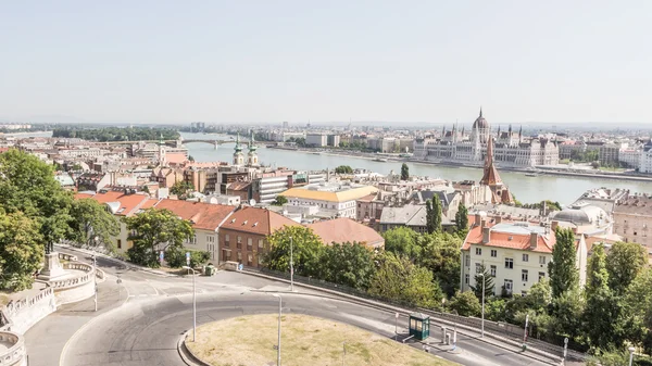 Panorama von Budapest aus dem oberen Burgviertel. — Stockfoto
