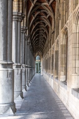 Bir kemer Mechelen Belçika yürürken