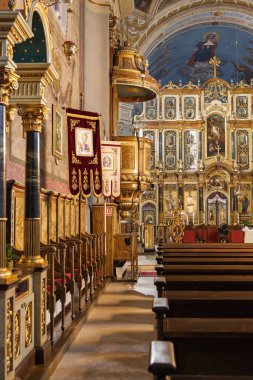 Oradea, Romanya - 26 Eylül 2025: Romanya 'nın Oradea kentindeki Union Meydanı' ndaki Saint Nicolas Katedrali 'nin İçi