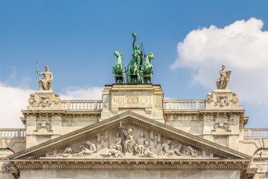 Budapeşte, Macaristan'da Kossuth meydanında Neprajzi Müzesi cephe.