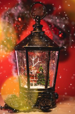 Noel Baba ve Noel ağacı ile Noel feneri gece lambası