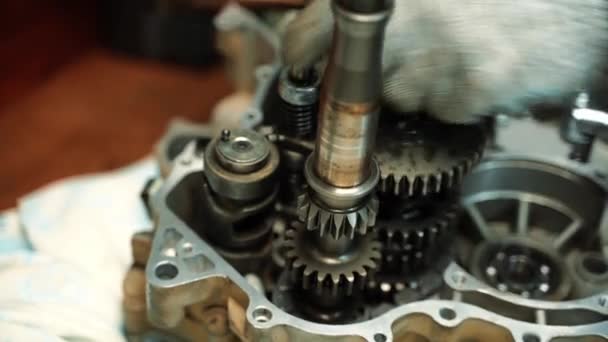ATV发动机修理后安装机构 — 图库视频影像