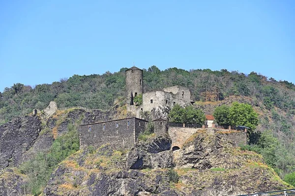 Castelo Medieval Topo Penhasco Alto — Fotografia de Stock