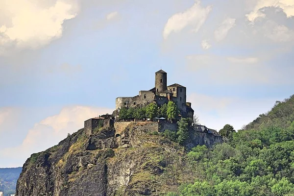 Castelo Medieval Topo Penhasco Alto — Fotografia de Stock