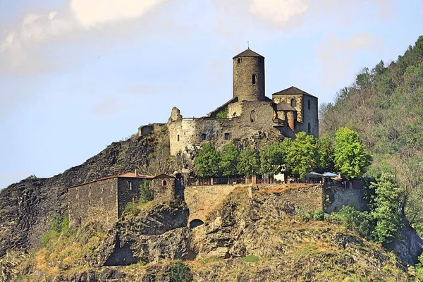 Castelo Medieval Topo Penhasco Alto — Fotografia de Stock