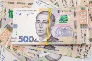 Ukrayna Hryvnia 'sı, 500 Hryvnia' nın yeni banknotları. Hryvnia (UAH.) Yakın plan. Finansal geçmiş. 