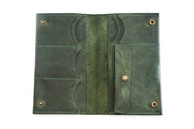 Beyaz arka planda izole edilmiş açık kadın cüzdanı.