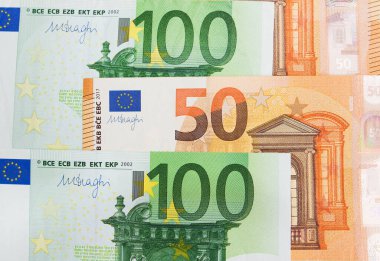 Avro geçmişi, para dokusu. Finansal konsept. 50 ve 100 Euro yakın çekim