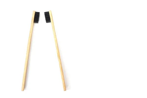 Twee Bamboe Tandenborstels Geïsoleerd Witte Achtergrond Kopieerruimte — Stockfoto