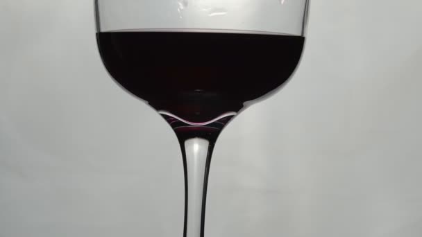 Sticlă Vin Roşu Aproape Mişcare Lentă Fullhd Imagini — Videoclip de stoc