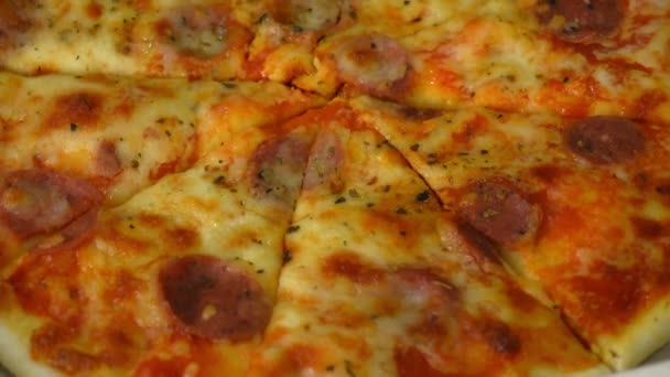 Pizza w skrzynce z bliska. — Wideo stockowe