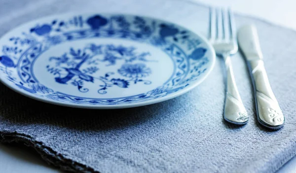 Tafelschikking Voor Het Diner Een Bord Een Vork Een Mes — Stockfoto