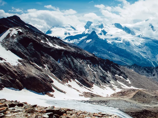 Mountain snow with clouds — Stock Photo, Image