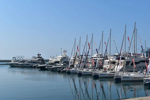 Soçi Limanındaki Yatlar — Stok fotoğraf