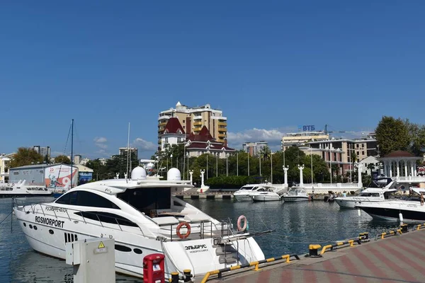 Soçi Limanındaki Yatlar — Stok fotoğraf