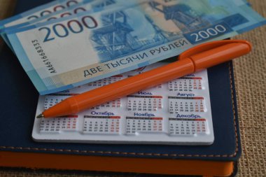 Para için. Günlükte ruble banknotları var..