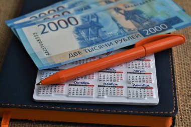  Ruble banknotları günlükte. Para.