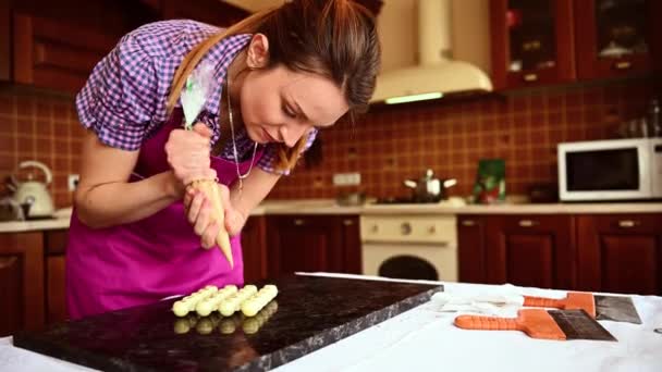 Closeup Chef Pastry Chocolatier Pouring Liquid Creamy Filling Chocolate Molds — Stock Video