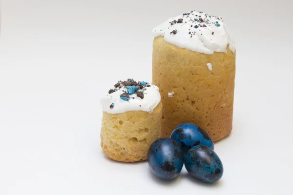 Paskalya kek ve yumurta mavi