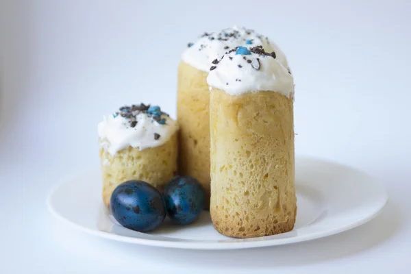 Paskalya kek ve yumurta mavi