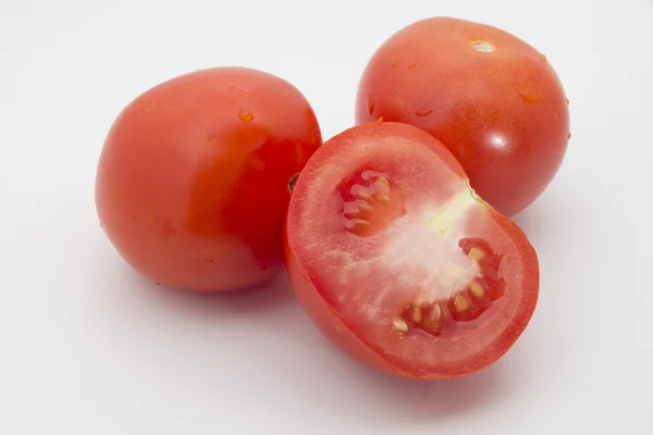 İki domates ve bir dilim