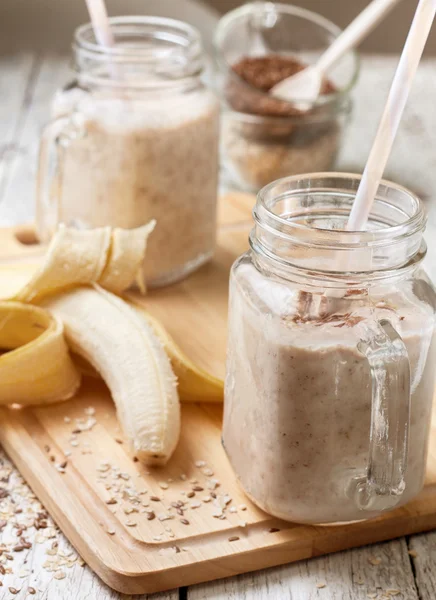 Smoothie with oatmeal and flax seeds — Φωτογραφία Αρχείου