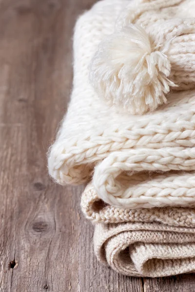 Stapel warme kleren — Stockfoto