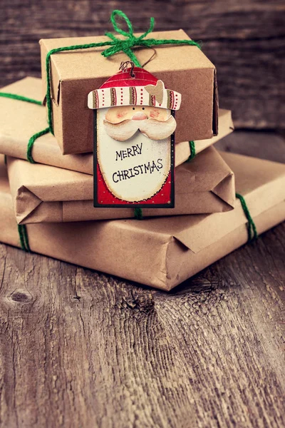 Inslagning julklappar — Stockfoto