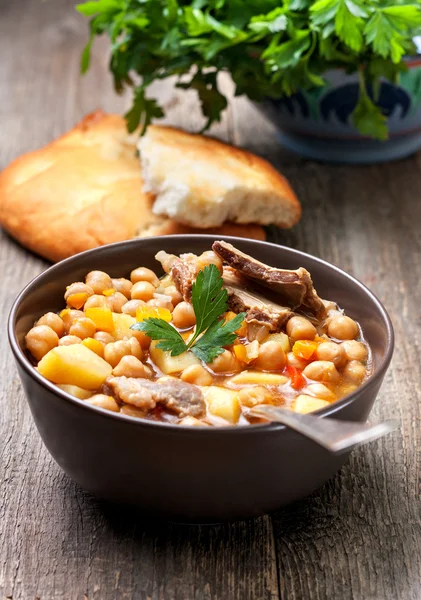 nohut ve kuzu ile çorbası