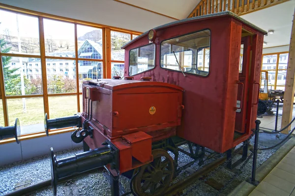 En gammal röd vagn i Flamsbana Museum — Stockfoto