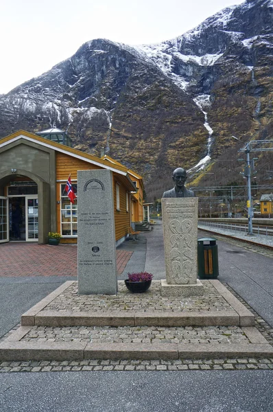 Monumento aos trabalhadores da construção da ferrovia Flam na Noruega — Fotografia de Stock