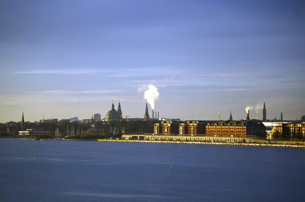 Köpenhamn, Danmark. Exteriör vy från Öresund Strait. 05 januari 2013 — Stockfoto