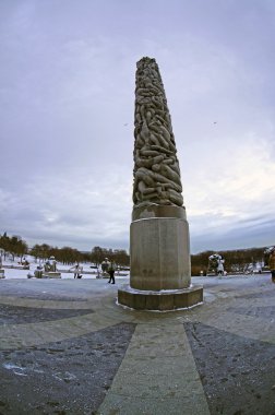 el monolito en el parque de vigeland en oslo, Noruega