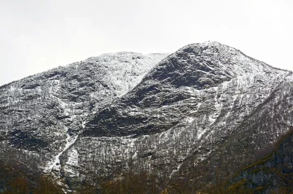 Fiordes e montanhas norueguesas — Fotografia de Stock