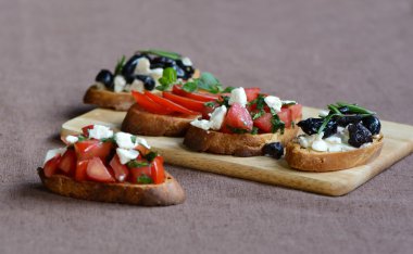Bruschetta farklı dolguları ile