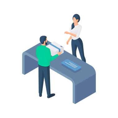 Masadaki teslimatçıdan paket alan kadın.