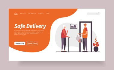 Erkek işçilerin son sınıf öğrencilerine ürün dağıttığı bir resim.