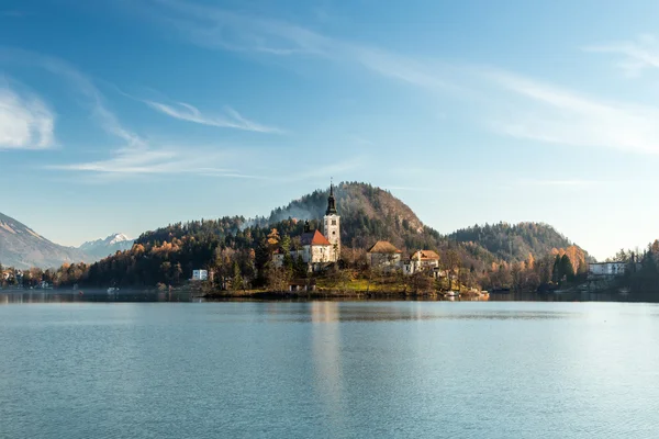 Bled Gölü sabah — Stok fotoğraf