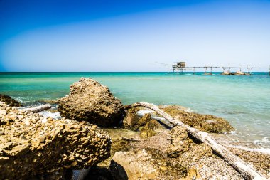 güneşli bir günde İtalyan sahil