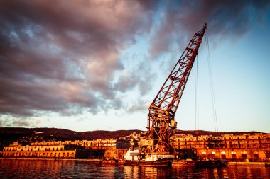 Trieste bağlantı noktası eski bir vinç