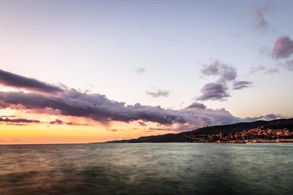 O castelo e o farol de Trieste — Fotografia de Stock