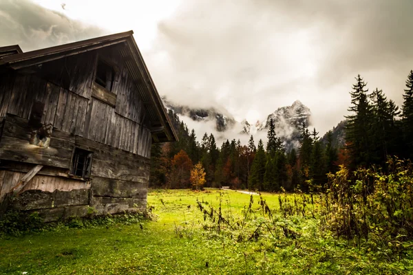 Manhã de outono nos alpes — Fotografia de Stock