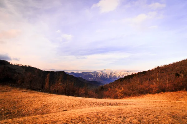 Cer noros pe munții italieni — Fotografie, imagine de stoc