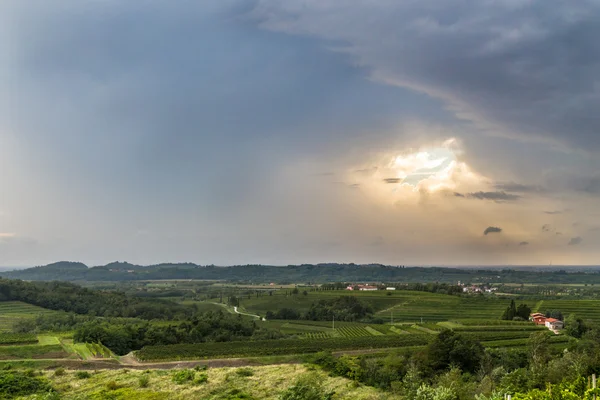 Storm over de velden — Stockfoto